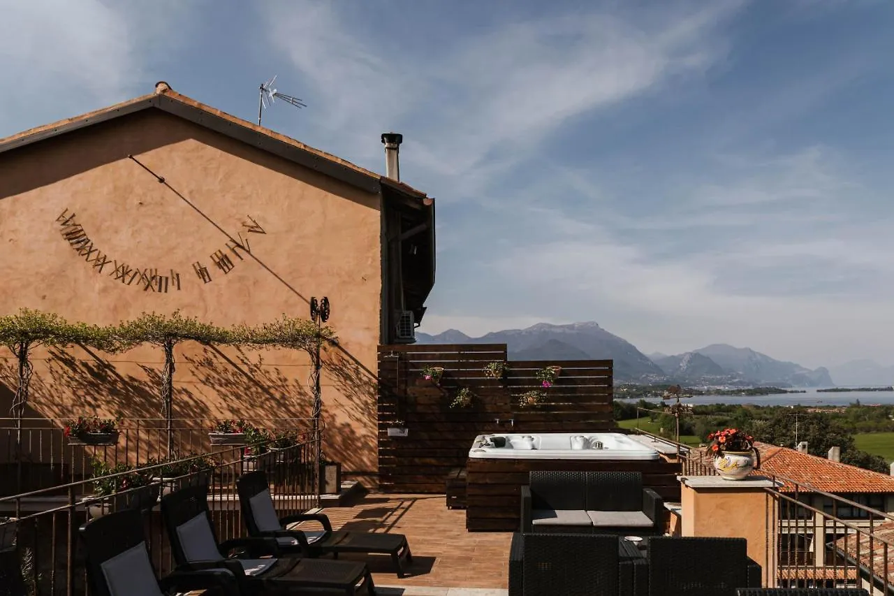 Antico Borgo B&B Con Spa - Adults Only Manerba del Garda Bed & Breakfast