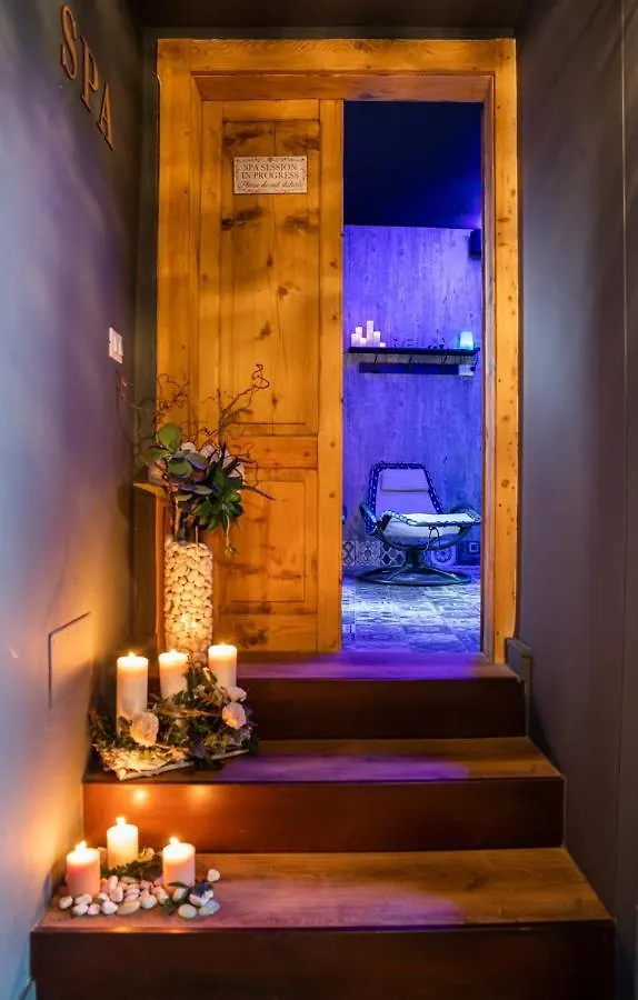 Antico Borgo B&B Con Spa - Adults Only Manerba del Garda 3*,  Italy